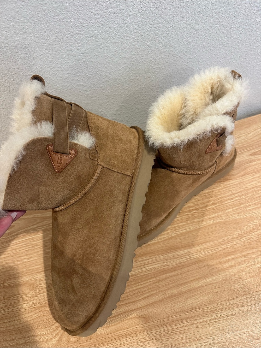UGG Tan Suede Shearling Ankle Booties Like New